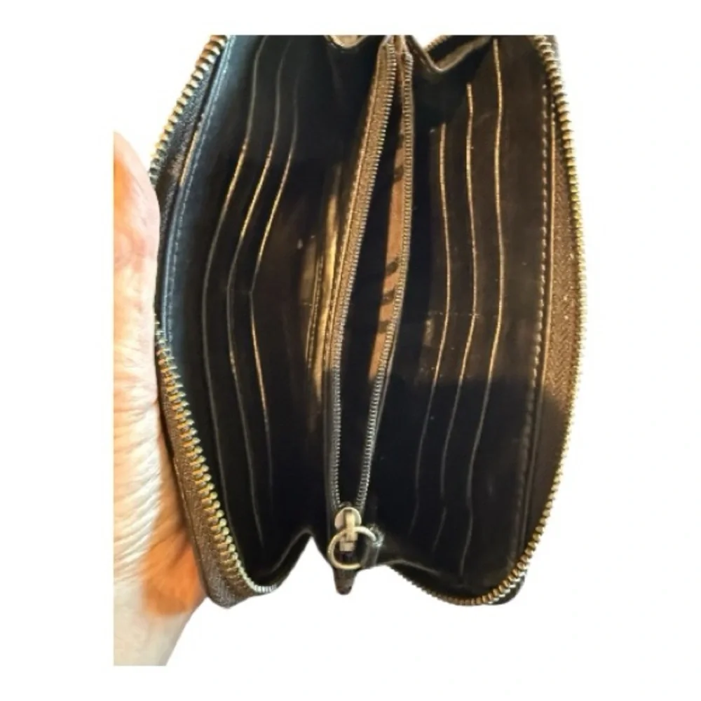 FRYE (rare!) Deborah Studded Black Leather Zip-around Wallet - Picture 7 of 7
